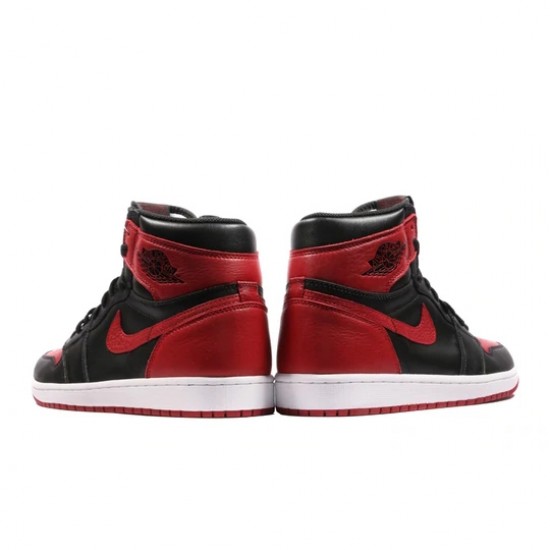 Nike Air Jordan 1 Retro High Bred Banned 2016 Homme/Femme Chaussure 555088-001