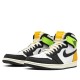 Nike Air Jordan 1 Retro High White Black Volt University Gold Femme/Homme Chaussure 555088-118