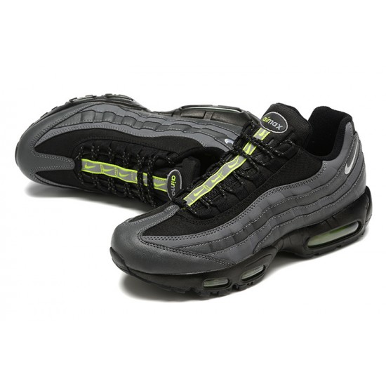 Nike Air Max 95 TT Noir Gris DZ4496-001 Chaussure Homme